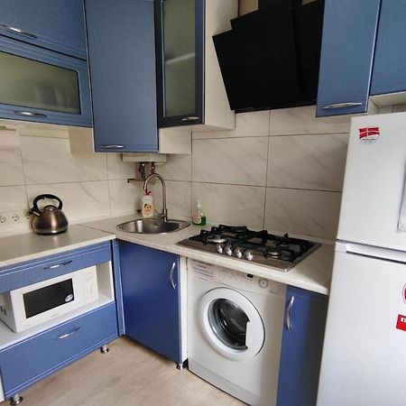Двухкомнатные Апартаменты Центр Mystetsʹka 3 Kr Apartments Кривой Рог Экстерьер фото
