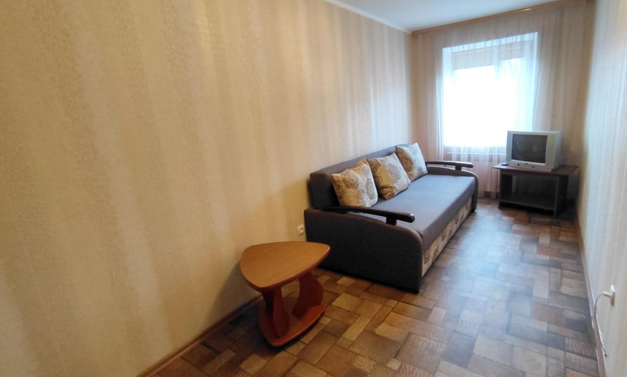 Двухкомнатные Апартаменты Центр Mystetsʹka 3 Kr Apartments Кривой Рог Экстерьер фото